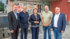 Klage gegen das Land. Im Bild: Vertreter aller Fraktionen des Gemeinderates Gmünd  mit ...