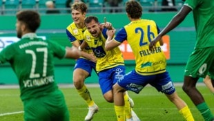 Benjamin Rosenberger freut sich über seinen Treffer für die Vienna gegen Rapid II …