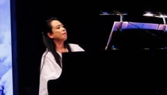 Pianistin Maki Namekawa am Bösendorfer