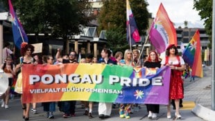 Bei der Demonstration in St. Johann ging es bunt und friedlich zu.