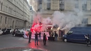 Aktivisten zündeten in Wien am Sonntag mehrere Bengalos.