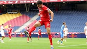 St. Pöltens Luis Hartwig jubelt, Liefering ist konsterniert.