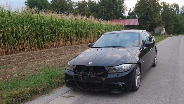 Ein schwarzer BMW und der Probeführerschein wurden ihm abgenommen (Symbolbild)