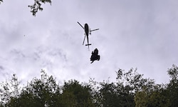 Der Notarzt musste die Teenagerin ins Krankenhaus fliegen.