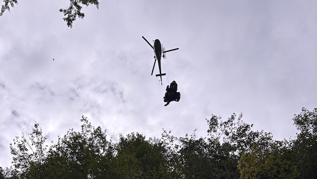 Der Notarzt musste die Teenagerin ins Krankenhaus fliegen.