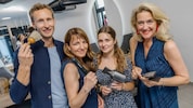 Gemeinderat David Allram-Markel, Firmenchefin Daniela Haas, Mitarbeiterin Vanessa Neller und ...