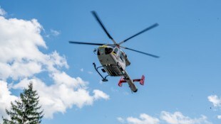 Der Verunfallte wurde von der Flugrettung „Martin 8“ geborgen und in die Klinik Innsbruck ...