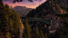 Die Karwendelbahn zählt aufgrund ihrer Route mit Tunneln und Brücken zu den spektakulärsten ...