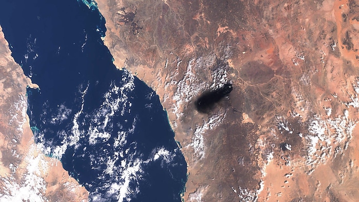 Einige Tage zuvor war auf Satellitenbildern dichter Rauch über der Anlage zu sehen.