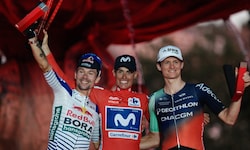 Das Vuelta-Podium: Roglic, Mas und Gall (v.l.). 