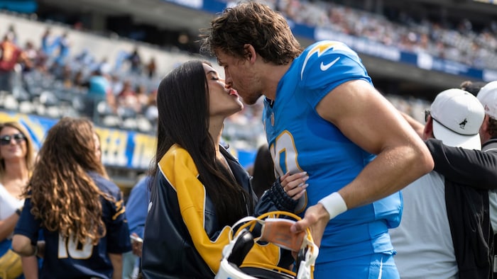 Madison Beer und Justin Herbert