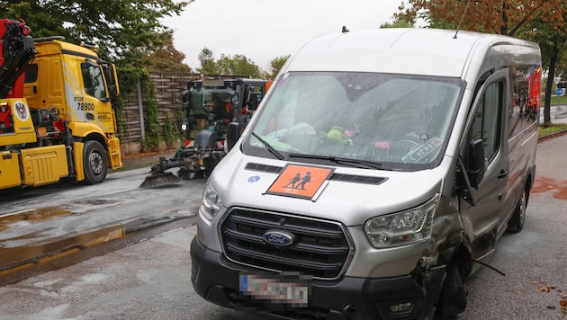 Dieser Schulbus war in einen Unfall verwickelt.
