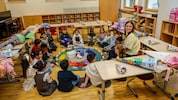Lehrerin Christina unterrichtet heuer die erste Klasse. Sie war selbst ganz aufgeregt! 