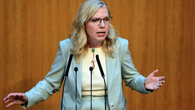 Leonore Gewessler rief zu „vollem Einsatz“ im Kampf gegen die Klimakrise.