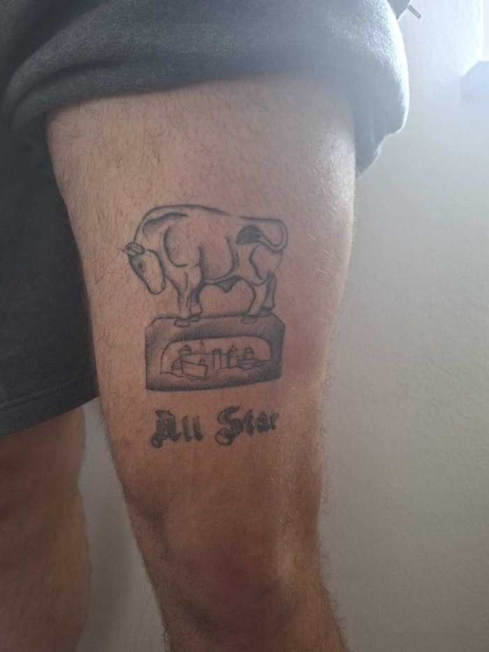Eric Hoppenthaler zeigt der „Krone“ seine Tattoos.