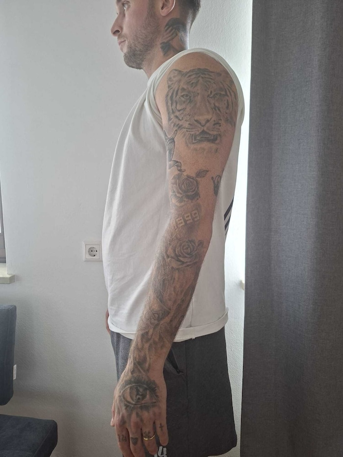 Eric Hoppenthaler zeigt der „Krone“ seine Tattoos.