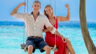 Andreas Ernhofer mit seiner Ehefrau Lena. Sie war bei der Para-Schwimm-EM in Kocaeli seine ...