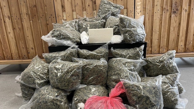 Mehr als 18 Kilogramm an Suchtmitteln konnte die Polizei sicherstellen.