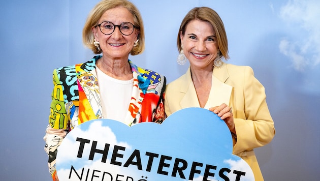 Landeshauptfrau Johanna Mikl-Leitner und Theaterfest-Obfrau Kristina Sprenger