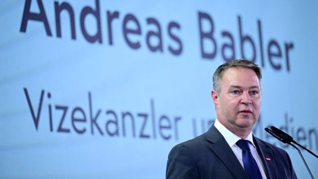 Krisensitzung im Hause Babler ...