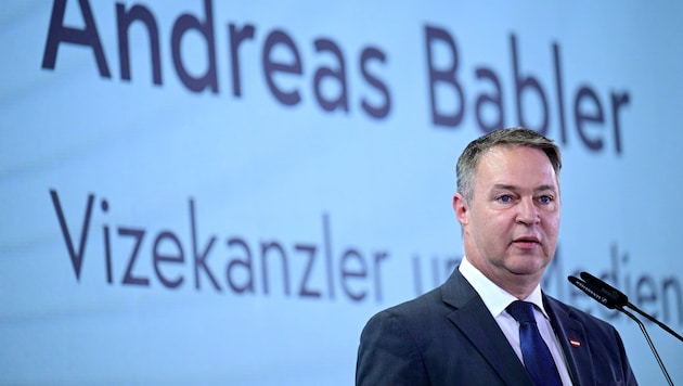 Krisensitzung im Hause Babler ...