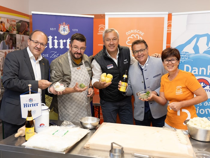 Helmut Petschar, Thomas Mayerl, Fritz Strobl, Raimund Linzer und Köchin Edith.