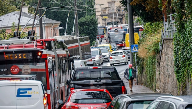 Müllner Hügel: Einer der empfindlichsten Verkehrspunkte der Stadt müsste eigentlich saniert ...