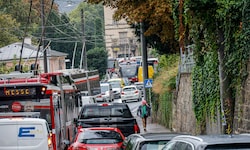 Beim Müllnerhügel blockieren sich die Busse gegenseitig.