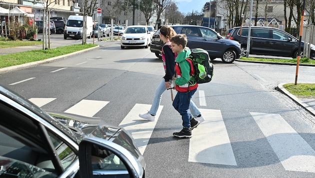 Schutzwege müssen gut erkennbar sein – für Kinder und Autofahrer!
