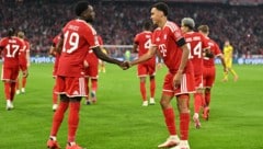 Alphonso Davies (li.) freut sich auf seine Flitterwochen.
