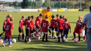 Der SC Brunn hat Dank eines perfekten Videos ein Exklusivtraining mit Andi Herzog gewonnen.