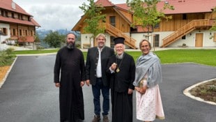 Metropolit Arsenios Kardamakis, Martin Kaspar, Patriarch Bartholomäus I. und Daniela Kapsar.