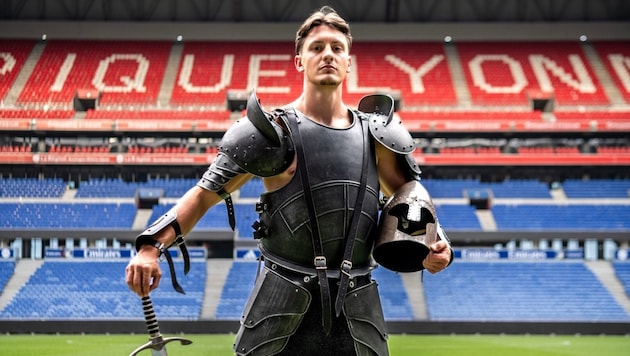 Olympique Lyon präsentierte im Sommer Felix Bacher als „Iron Man“.