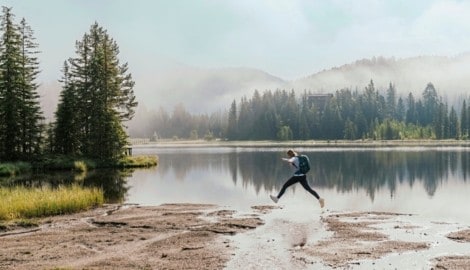 Wandernd von Bergsee zu Bergsee und von Hütte zu Hütte die Geschichten des Lungaus entdecken.