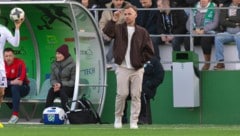 Trainer Huber-Rieder bleibt an der Grünauer Seitenlinie.
