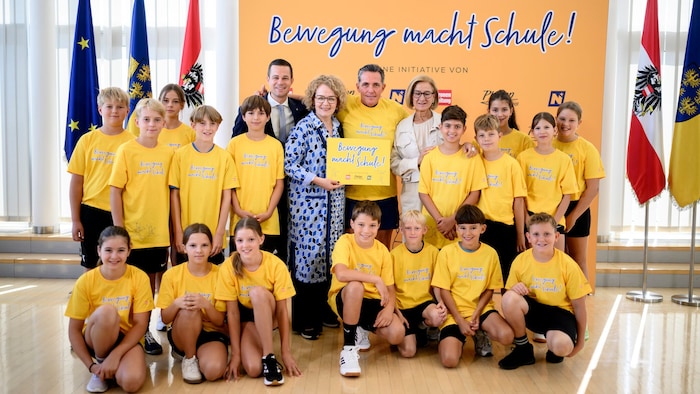 Startschuss für die Initiative „Bewegung macht Schule“ im Regierungsviertel in St. Pölten.