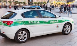 Die Polizei hat die Angreifer identifiziert. (Symbolbild)