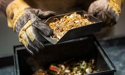 Die höheren Zinsen machen Gold für Anleger weniger attraktiv.