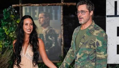 Brad Pitt stahl in seinem Camouflage-Outfit bei der Weltpremiere von „Heart of the Beast“ sogar ...