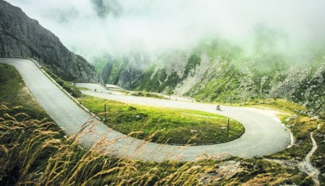 Mythos Tremola: die historische Passstraße verläuft zwischen Andermatt und Airolo.