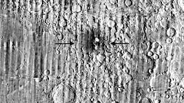 Laut Angaben der NASA handelt es sich um den größten neuen Krater, der jemals in unserem ...
