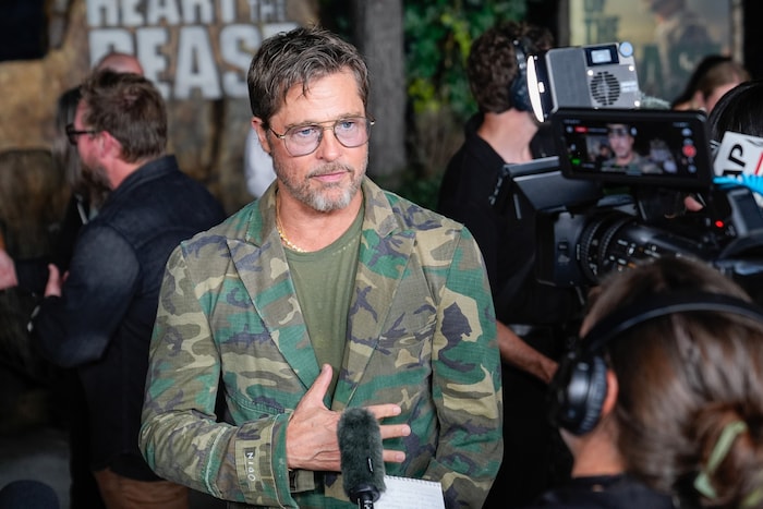 Brad Pitt trug einen Anzug mit „God‘s Plaid“-Muster.