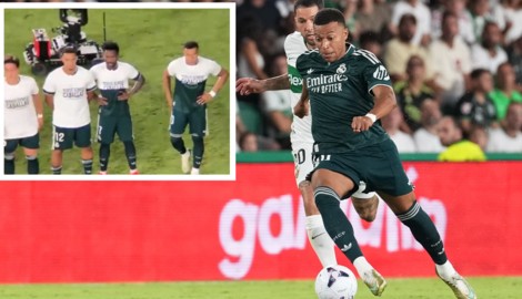 Kylian Mbappe und Vinicius Junior verdeckten ihr Shirt.