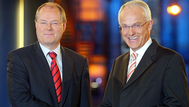 Peer Steinbrück (links), im Jahr 2005 noch Ministerpräsident in Nordrhein-Westfalen, mit Jürgen ...