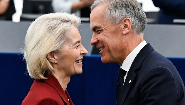 Auf Kuschelkurs: EU-Kommissionschefin Ursula von der Leyen und Kanadas Premier Mark Carney