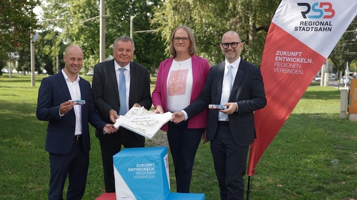 From left: VP Deputy Mayor Martin Hajart, FP Provincial Councilor Günther Steinkellner, Sonja ...