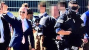 Amazon-Chef Jeff Bezos ist Fake – der Polizist aber echt, das sorgt jetzt für Wirbel.