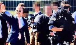Amazon-Chef Jeff Bezos ist Fake – der Polizist aber echt, das sorgt jetzt für Wirbel.