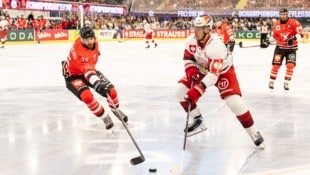 Thomas Raffl (weiß) und seine Eisbullen starten in neue Saison.