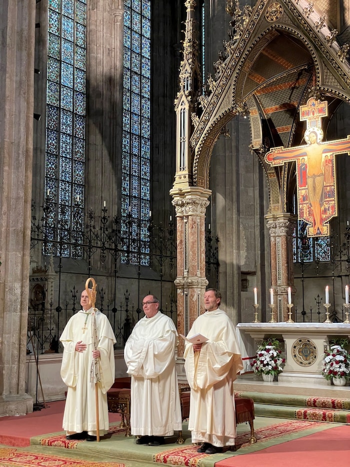 Abtpräses Pius Maurer, Administrator Simeon Wester und Abt Reinhold Dessl (v. li.) bei der ...